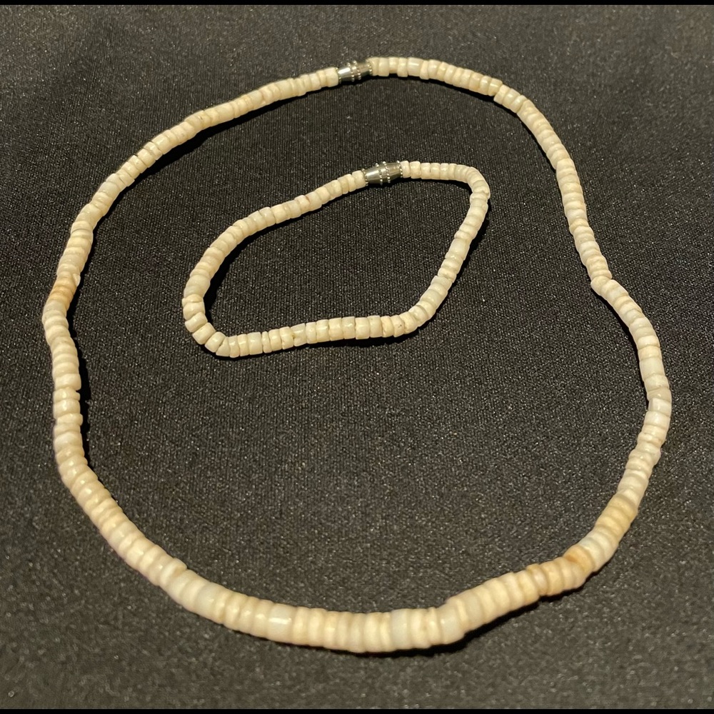 Shell necklace and bracelet